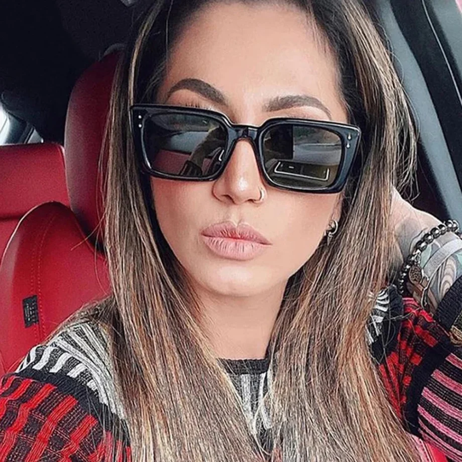 Urban Statement – Oversized Rectangle Sunglasses for Bold Women