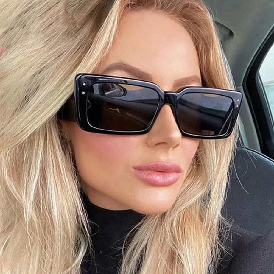 Urban Statement – Oversized Rectangle Sunglasses for Bold Women