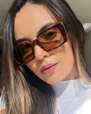 Urban Statement – Oversized Rectangle Sunglasses for Bold Women
