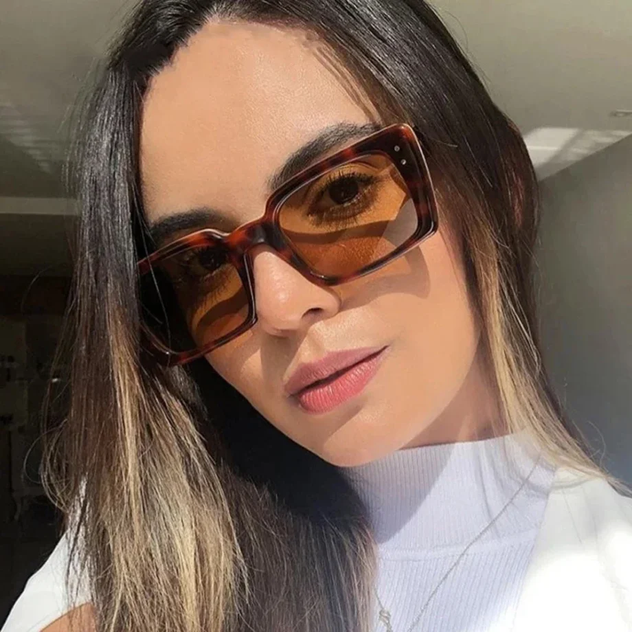 Urban Statement – Oversized Rectangle Sunglasses for Bold Women