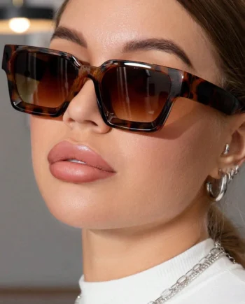 Retro Rectangle Sunglasses – Tortoise & Black Frames for Effortless Cool